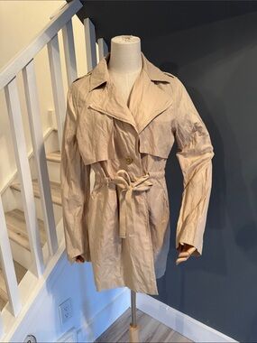 Sanctuary. Light 3/4 Trench. Size M
